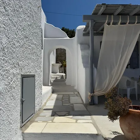 Apostolis Windmill * Psarrou